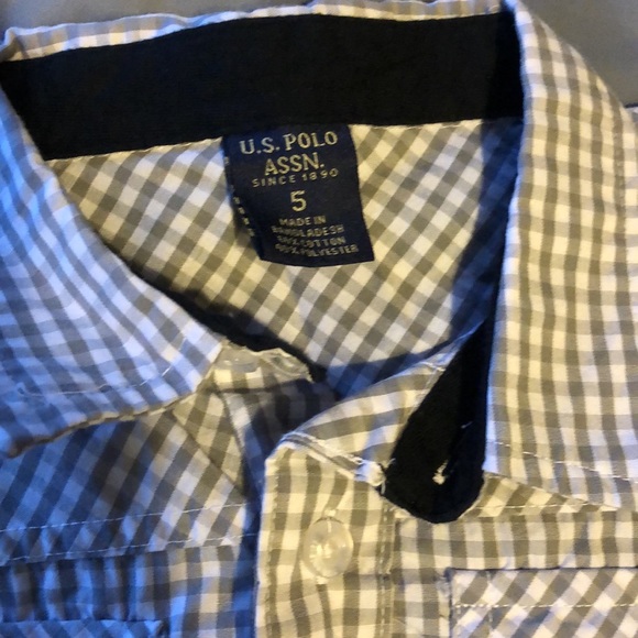 Button down - Picture 3 of 4